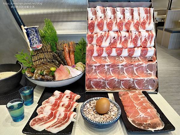 【新竹竹北】鐵了心火鍋-竹北成功店:清水模文青打卡牆,雙人瀑 【新竹竹北】鐵了心火鍋-竹北成功店:清水模文青打卡牆,雙人瀑