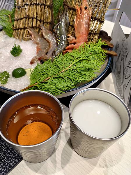 【新竹竹北】鐵了心火鍋-竹北成功店:清水模文青打卡牆,雙人瀑 【新竹竹北】鐵了心火鍋-竹北成功店:清水模文青打卡牆,雙人瀑