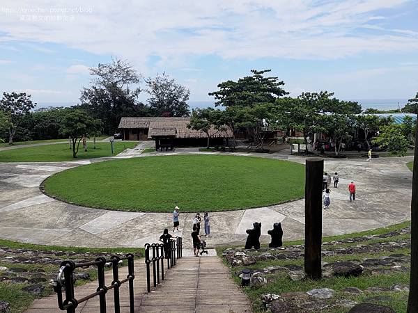 【台東成功】阿美族民俗中心:戶外表演廣場,直接面對太平洋;A
