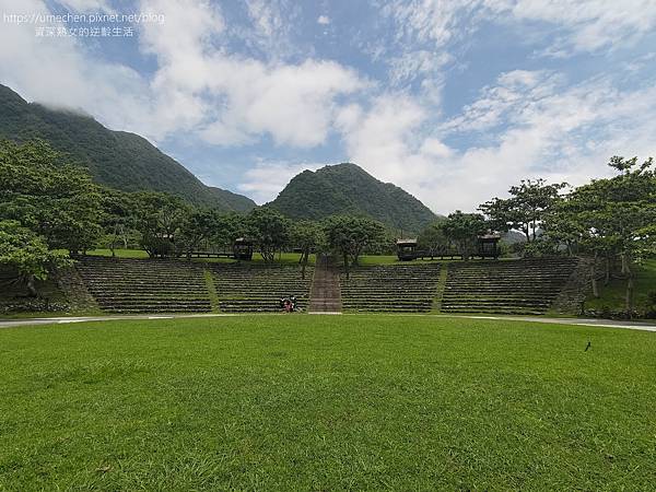 【台東成功】阿美族民俗中心:戶外表演廣場,直接面對太平洋;A