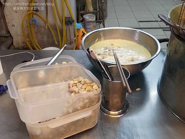 【彰化美食】彰化港仔菱角酥芋頭餅:小攤車傳承60年,台南菱角 【彰化美食】彰化港仔菱角酥芋頭餅:小攤車傳承60年,台南菱角