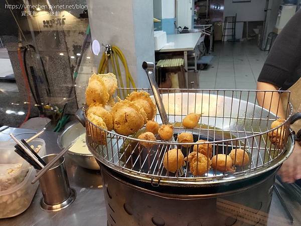 【彰化美食】彰化港仔菱角酥芋頭餅:小攤車傳承60年,台南菱角 【彰化美食】彰化港仔菱角酥芋頭餅:小攤車傳承60年,台南菱角