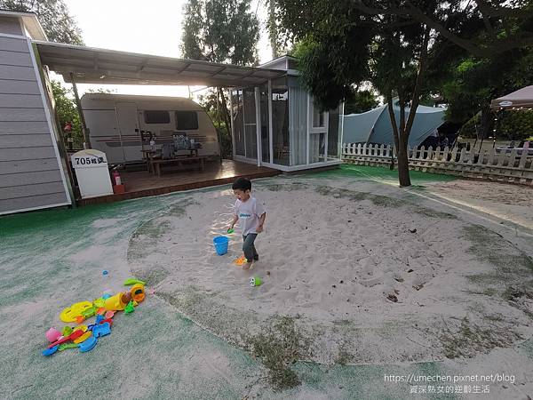 【苗栗通霄】藍鵲渡假莊園：超多住宿房型任你選，移動城堡、檜意