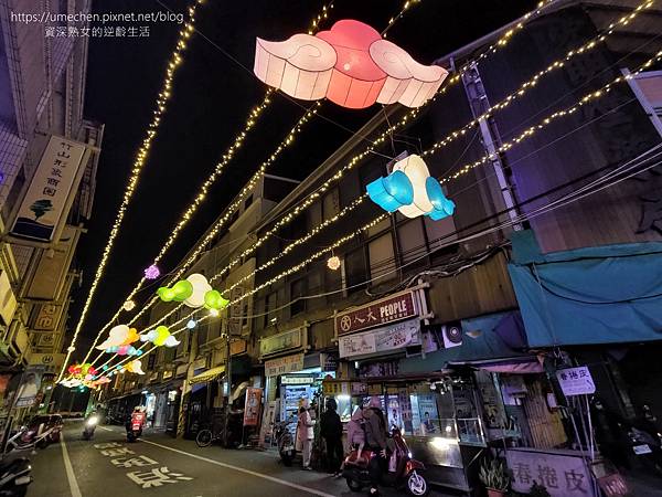 【南投竹山】橫街紅豆餅：阿公埋頭認真烤紅豆餅，一顆只要7元｜