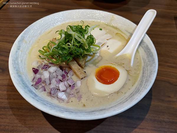【台北西門町美食】吉天元拉麵:台灣拉麵愛好會連年票選名店,濃 【台北西門町美食】吉天元拉麵:台灣拉麵愛好會連年票選名店,濃