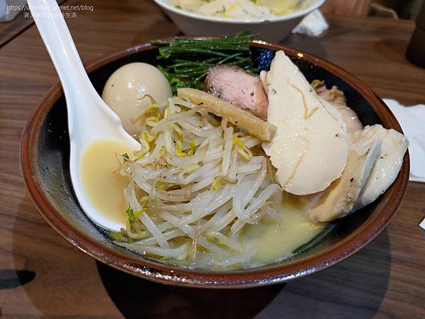 【台北西門町美食】吉天元拉麵:台灣拉麵愛好會連年票選名店,濃 【台北西門町美食】吉天元拉麵:台灣拉麵愛好會連年票選名店,濃
