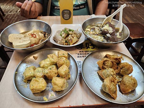 【台北寧夏夜市】里長伯臭豆腐：經典、創新口味臭豆腐，第三代老