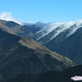 67-巴朗山路-千層派似的山峰雲海.jpg