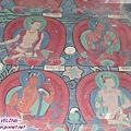 十萬佛塔-第1-2層-護法壁畫(2,每尊還貼有藏文名稱.jpg