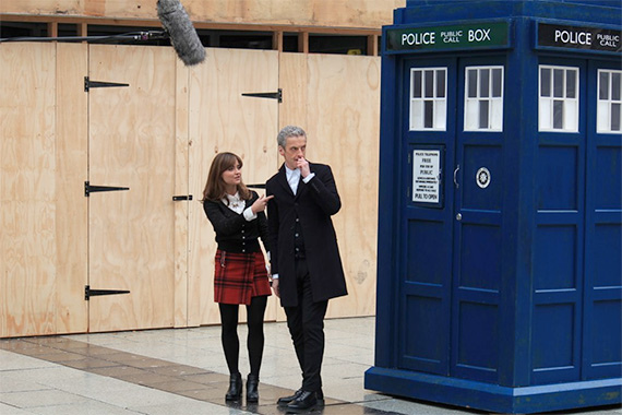 Doctor-who-series-8-filming-capaldi-clara-queen-street.jpg