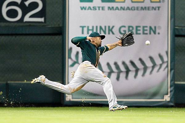 201505 Coco再度傷到頸部 Photo By Greg Fiume_Getty Images 201505 Coco再度傷到頸部 Photo By Greg Fiume_Getty Images