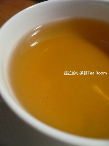 20111013英國威塔Whittard of Chelsea_櫻花白茶 Cherry Bloom 及圓形茶包  (7)