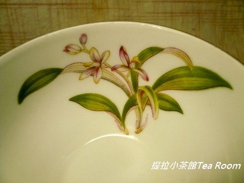 20120118【茶具】_日本Eterna「Lillian」百合花紅茶杯  (4)