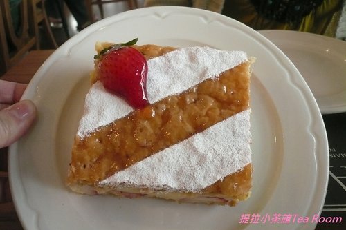 20120504台中法國Paul麵包店吃甜點  (8)