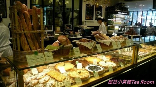 20120504台中法國Paul麵包店吃甜點  (15)