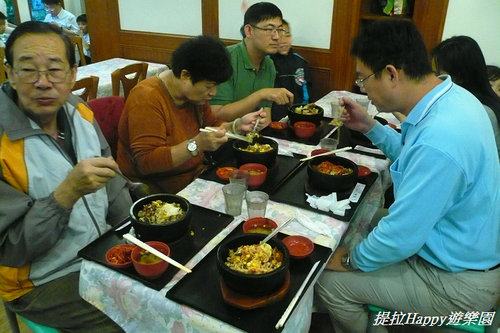 20130516臺中綠園道石頭飯館全家吃吃樂 (14)