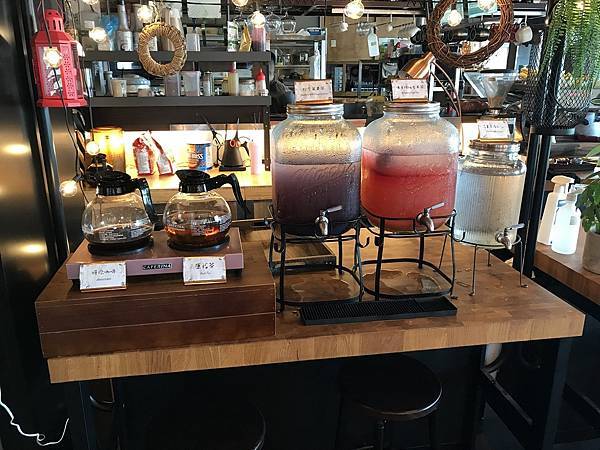 [新竹美食] 克蔓莉珈琲館 - 飲料喝到飽必吃英式大早餐、班