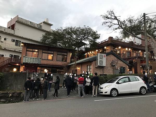 [新竹美食] 草根廚房- 必吃招牌烤鴨 古色古香磚房人氣餐廳