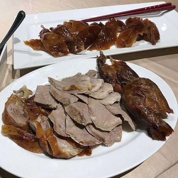 [新竹美食] 草根廚房- 必吃招牌烤鴨 古色古香磚房人氣餐廳