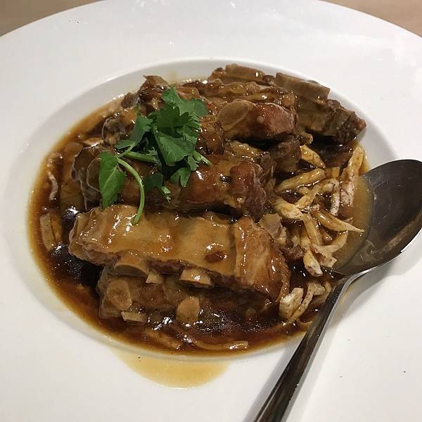 [新竹美食] 草根廚房- 必吃招牌烤鴨 古色古香磚房人氣餐廳