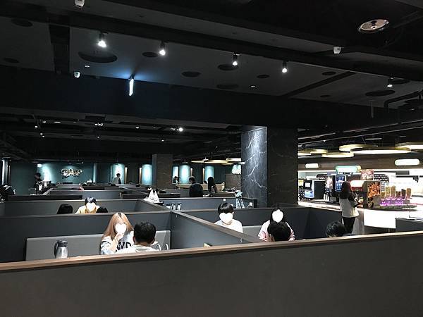 [新竹美食] 森森燒肉清大店- 豐富甜點自助吧慶生優惠多 聚