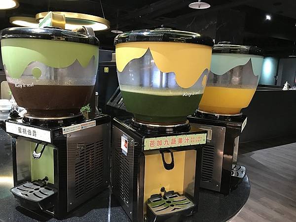 [新竹美食] 森森燒肉清大店- 豐富甜點自助吧慶生優惠多 聚