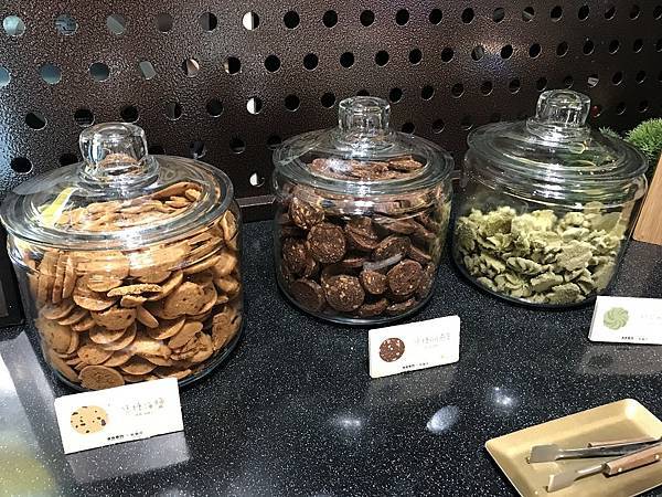 [新竹美食] 森森燒肉清大店- 豐富甜點自助吧慶生優惠多 聚