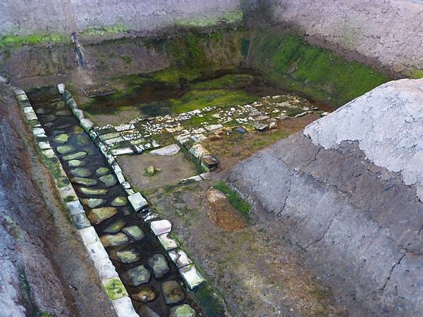 平城宮跡的展示館~當年實際的排水溝