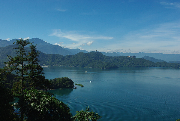 湖光山色