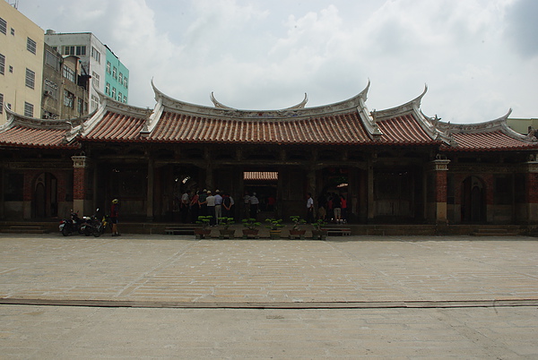 一級古蹟鹿港龍山寺~真的很斑駁