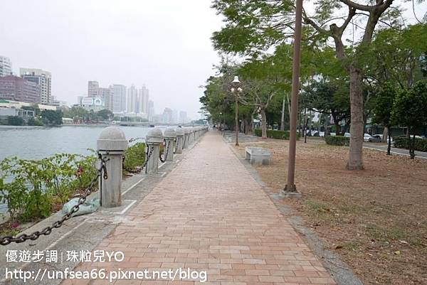 IMAGE031_YOYOTEMPO_高雄愛河.JPG