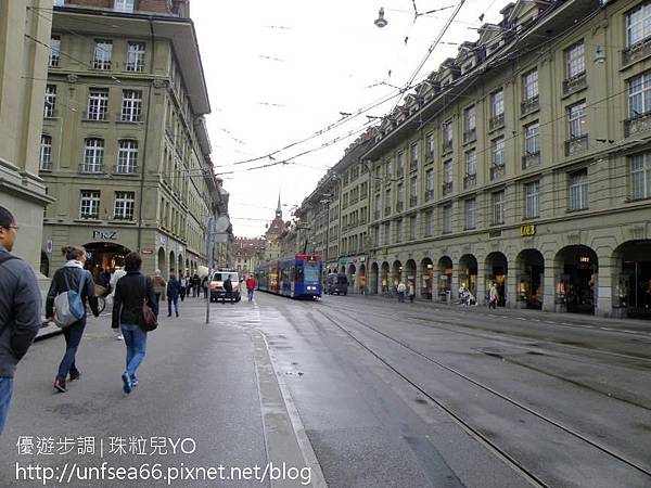 image019_YoYoTempo_【瑞士旅遊景點】走在伯恩的街道~探索時鐘塔與雕像等古蹟文物.jpg