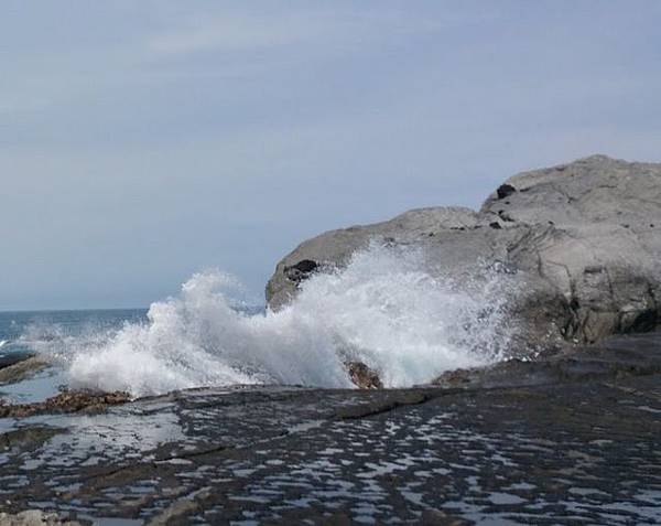 sea.jpg sea.jpg