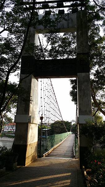 1050809明德水庫日新島-174430.jpg 1050809明德水庫日新島-174430.jpg