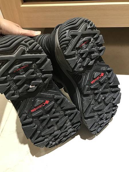 挪威極地長年城極地行前準備雪鞋雪靴鞋底.JPG