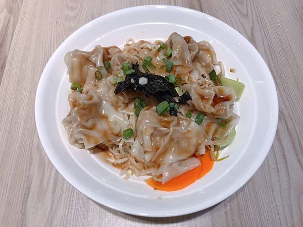 【台中美食】漢口路美食再添一家！扁食湯配肉燥飯超滿足 － 花蓮一品香手作扁食專門店（台中漢口店）