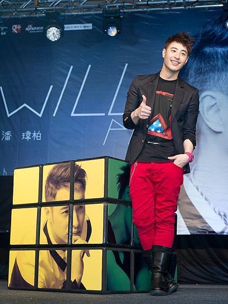 專輯預購很有巧思的設計潘瑋柏限量「24個比利」魔術方塊