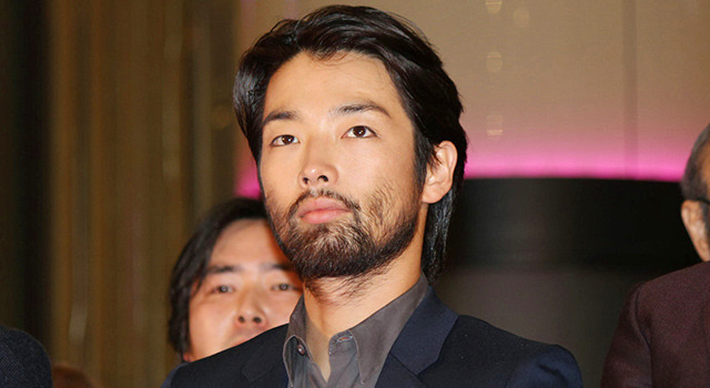 森山未來 日本藝人演員舞者 全球男性名人蓄鬍刮鬍子前後臉部面貌差異相片比較 知名男人落腮鬍鬚面部對照圖片系列 4 森山未來 日本藝人演員舞者 全球男性名人蓄鬍刮鬍子前後臉部面貌差異相片比較 知名男人落腮鬍鬚面部對照圖片系列 4