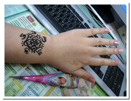 20090426...自己畫Henna(作品2號)