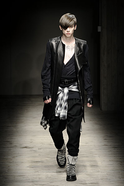 GiulianoFujiwaraFW10-Cole.jpg