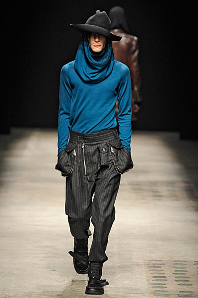 Juun.J FW10-JonasKessler.jpg