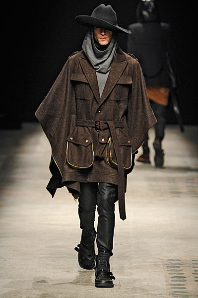 Juun.J FW10-MathiasLauridsen.jpg