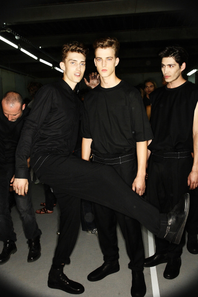 sonny-kris-van-assche-bkst05.jpg