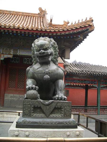A stone lion in 頤和園