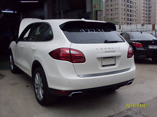 2012 Porsche Cayenne 美國海運行李回台灣及估價從美國紐澤西NJ運車回台灣 - 請問我有一台保時捷凱彥在美國紐約，請問代辦從美國紐約運車回台灣費用要多少錢？關稅要多少？驗車會不回有問題？有代辦artc驗車一定可以通過嗎？