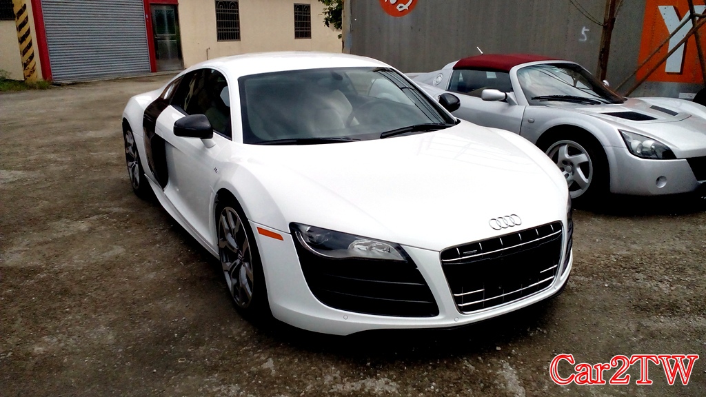 Audi R8 4.2 美國買車代購及華僑留學生代辦運車回台灣