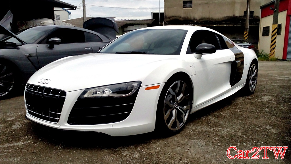 Audi_R8_4.2_4