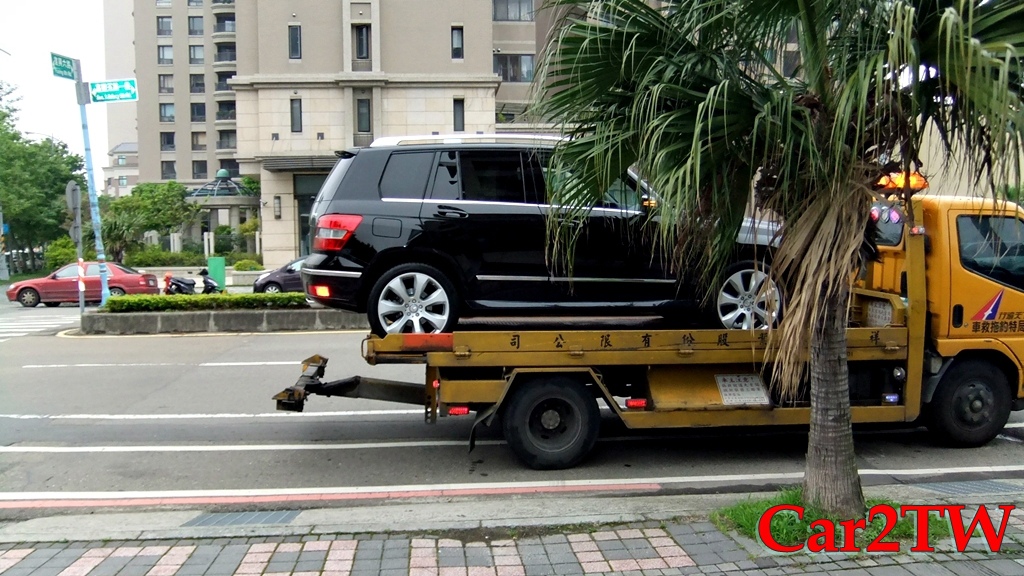 美國買車注意事項有些？如何從美國買車運回台灣? 這裡要介紹如何在美國賓士原廠中古車網站找到售價便宜又大碗的原廠認證車CPO，如何計算關稅及運車回台灣流程等簡介