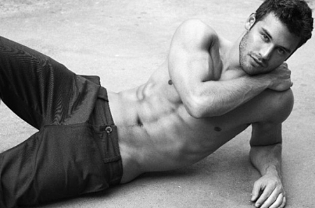 Ryan Guzman (1)