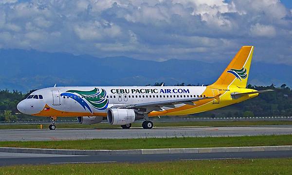 Cebu_Pacific_A320_in_Bacolod